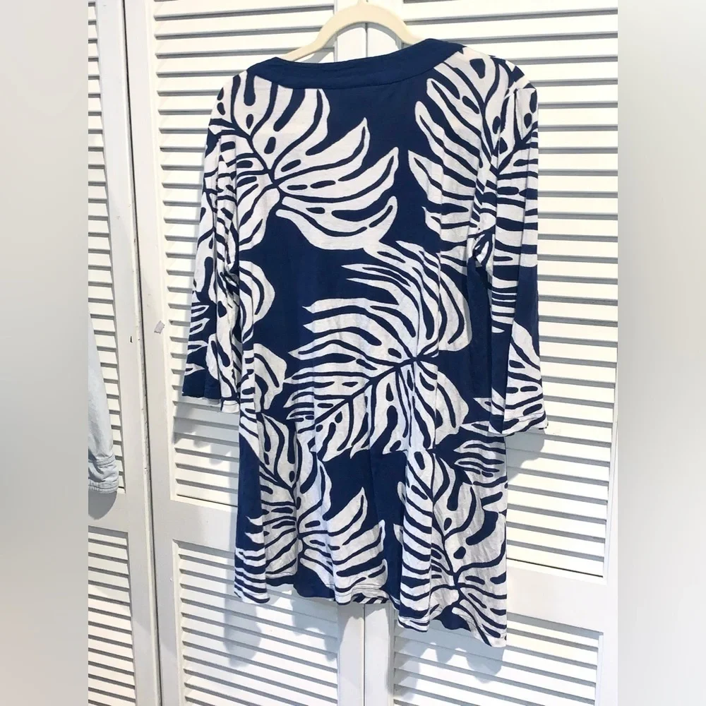 CZ Cover Up White and blue tropical floral design size small women’s